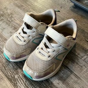 Under Armour Toddler Shoes  Size 8